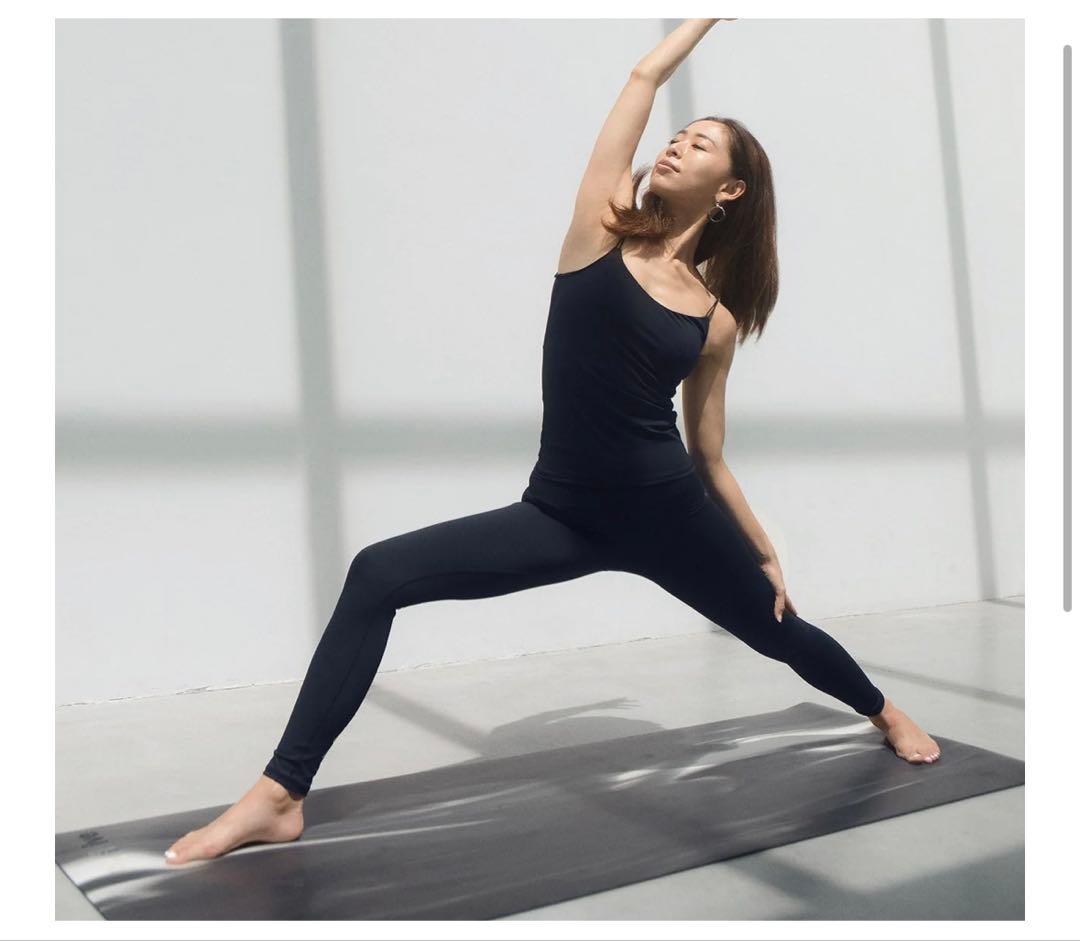 新品未使用　WERTHY LOVE & PEACE ヨガパンツ ブラック