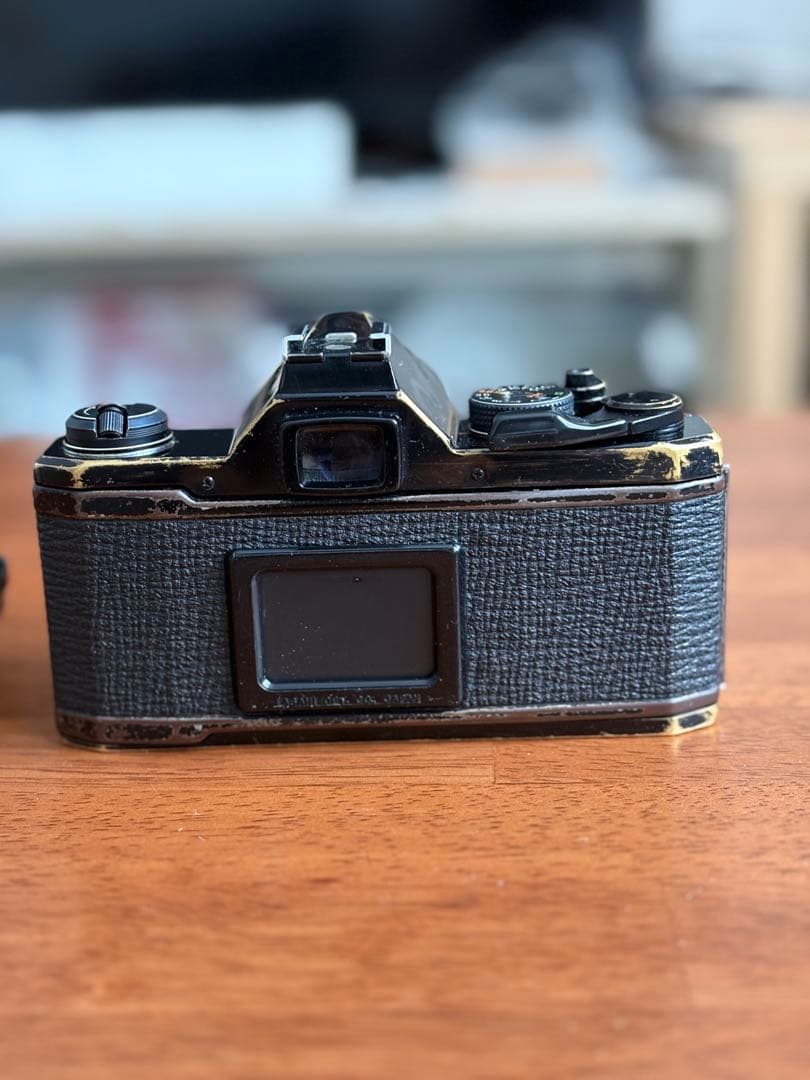 PENTAX MX SMC PENTAX-M 50mm f/1.4レンズ付き。