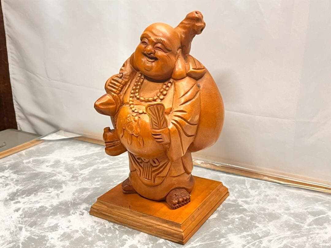 木製の置物　縁起物　台付き