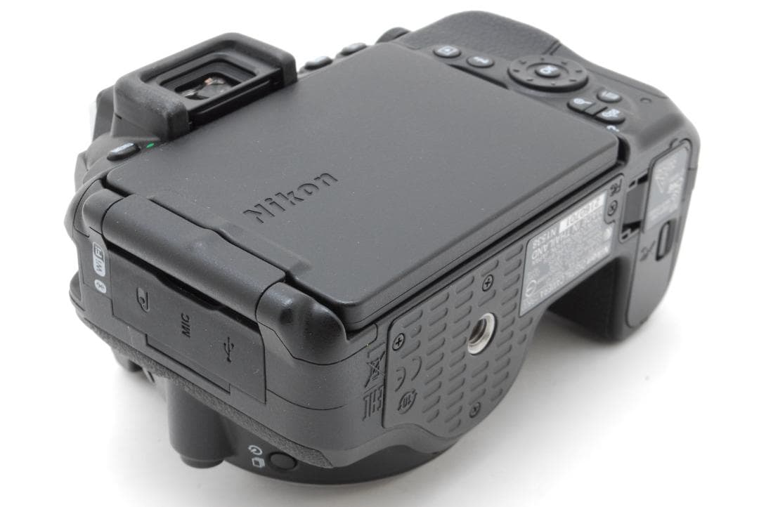 【ほぼ新品 元箱付き】 ニコン NIKON D5600 ダブルレンズキット