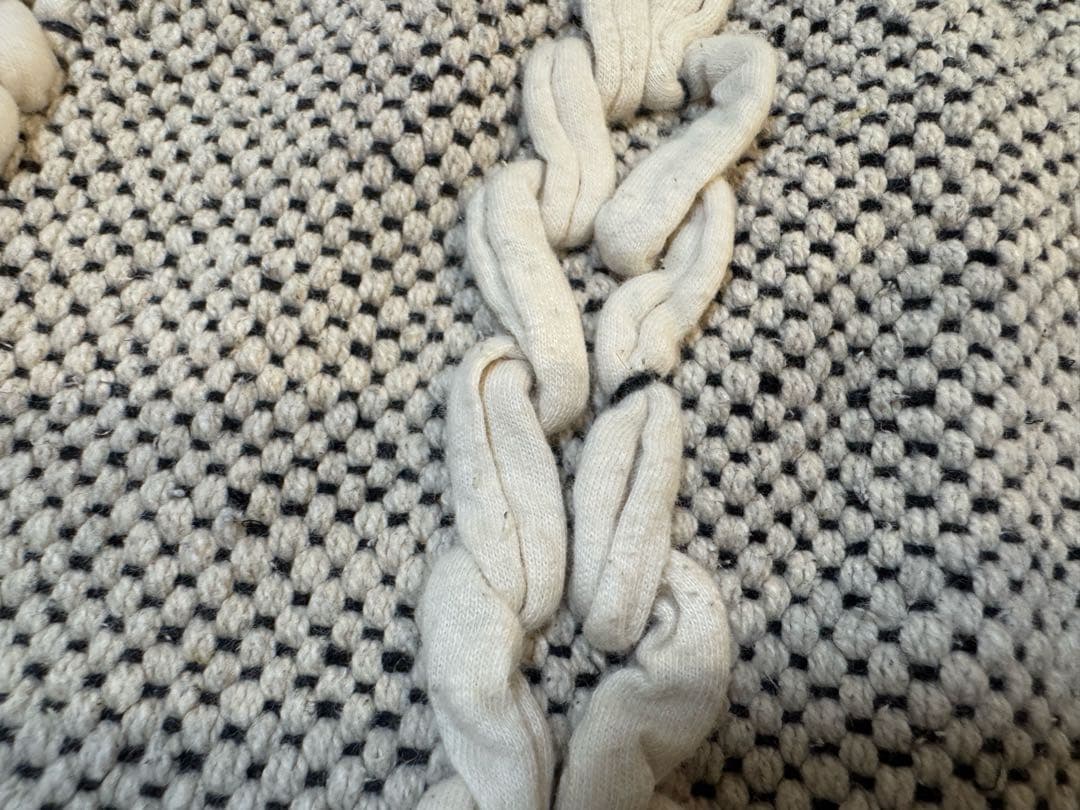 リセノ　ポップコーンストライプ　ラグマット　ブラック