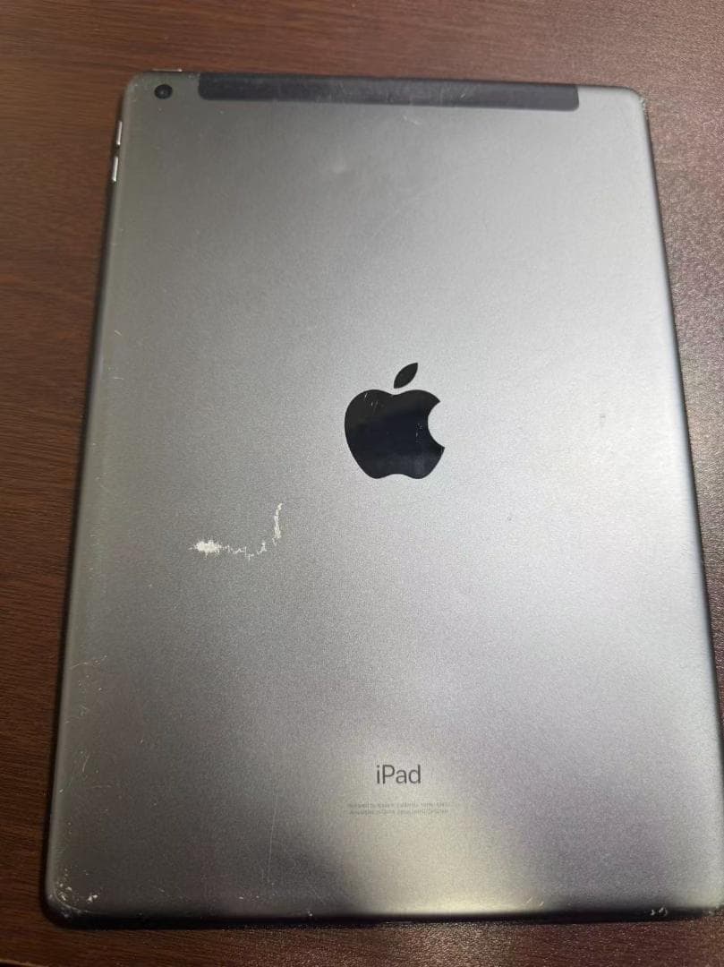 【iPad】第8世代 128GB スペースグレーWi-Fi + Cellular