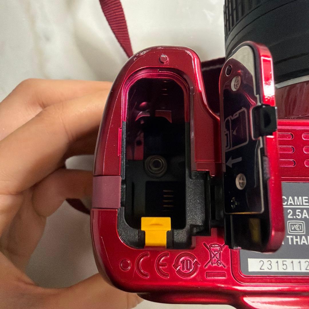 Nikon D3300レッド