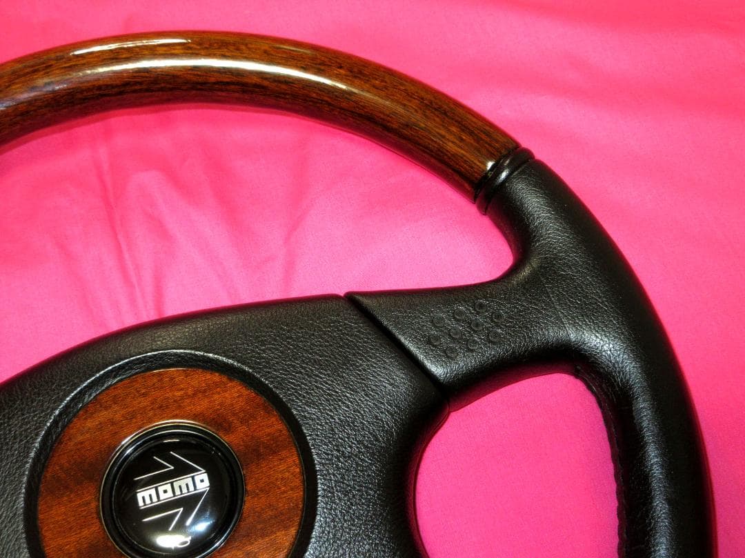 6366 正規品！MOMO OLYMPIC 3 モモオリンピックⅢ 36Φ