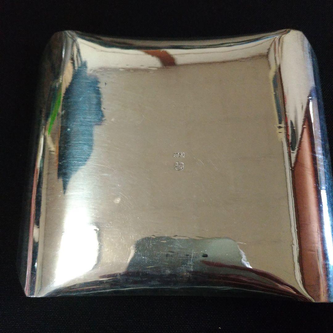 三越百貨店。銀製。シルバー製。お皿。鎚目模様。73.7g。中古品。