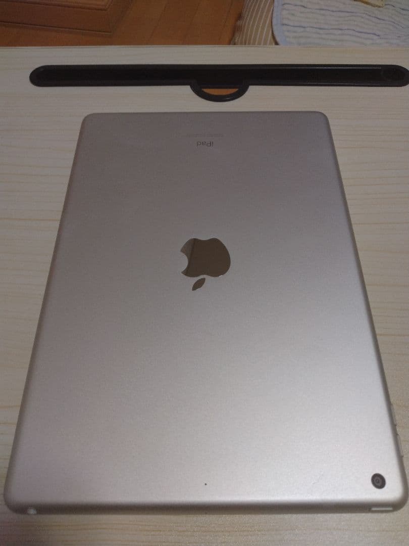 Apple iPad 10.2インチ シルバー 本体、128GB