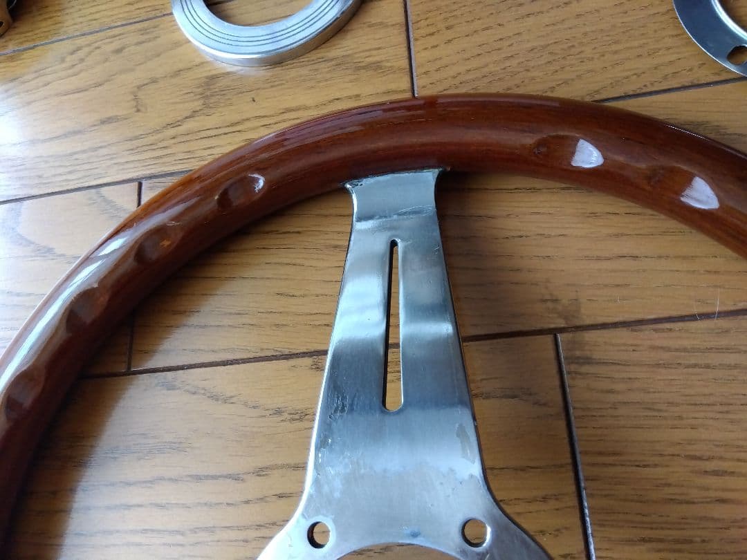 【NARDI Classic】32.5Φ〜 33Φ ウッドステアリング　ナルディ