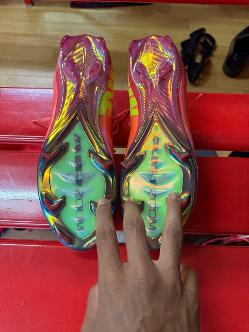 Nike Mercurial ナイキ マーキュリアルヴェイパー16 FG