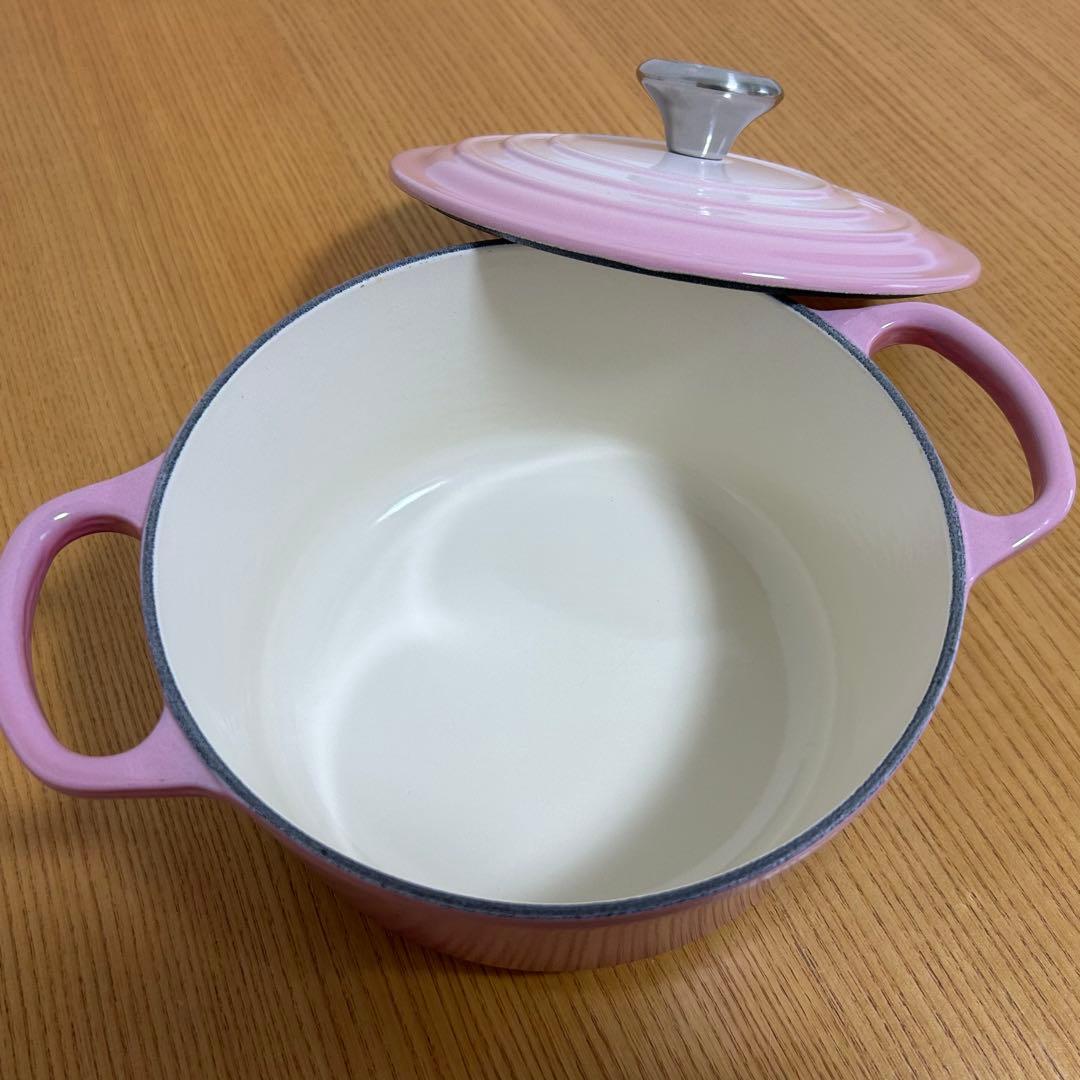 【美品】ル・クルーゼ(Le Creuse)☆鍋☆ココットロンド☆ナチュラルピンク
