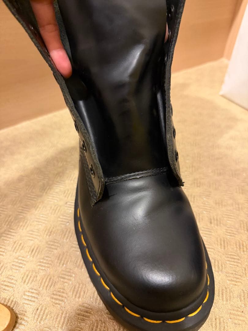 R*o様 24cm Dr. Martens ドクターマーチン8ホール　イエロース