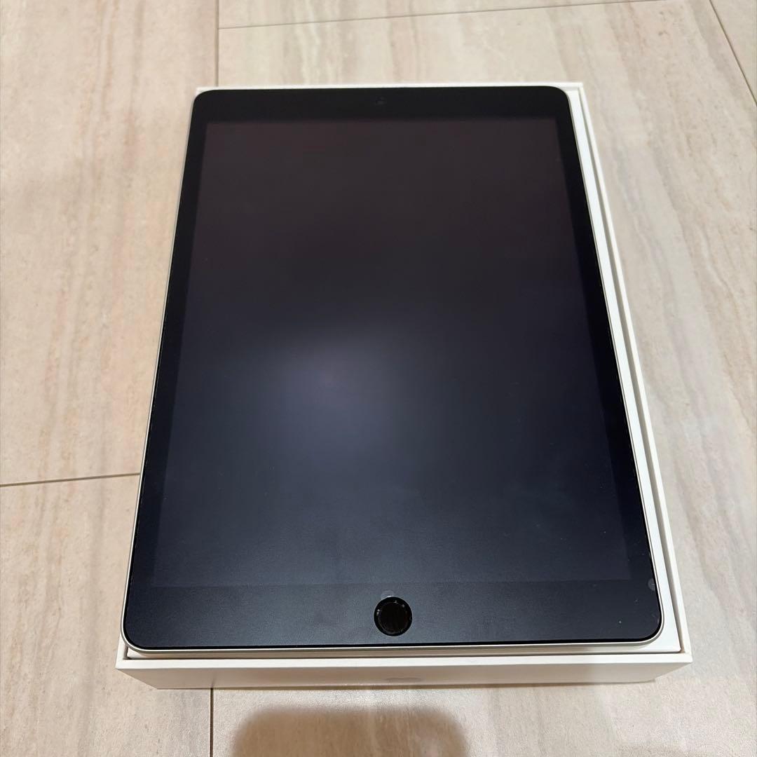 Apple iPad (第9世代) Wi-Fi 64GB シルバー 本体