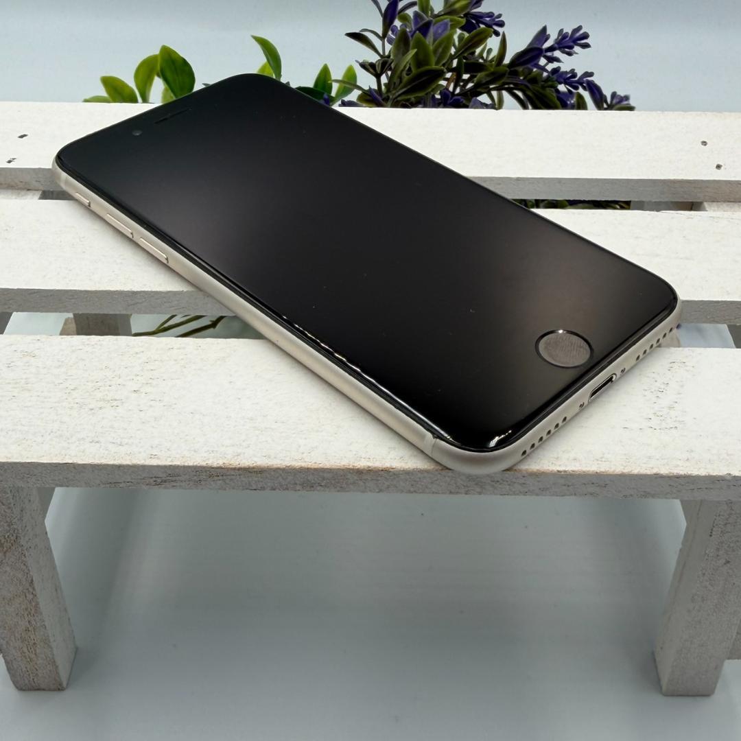 iPhone SE第3世代 64GB スターライト 249