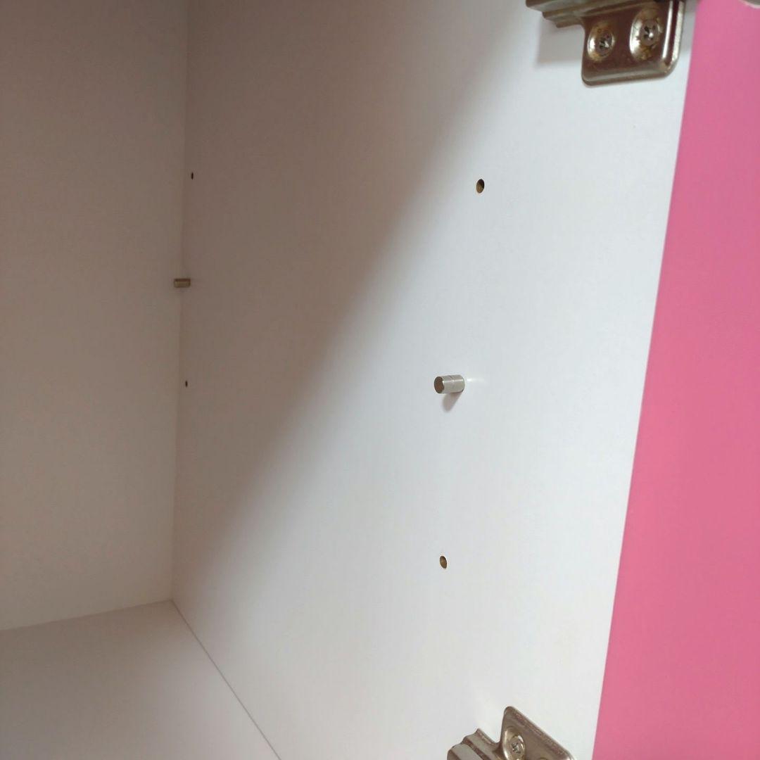 ピンキーライティング　アルファタカバ　ピンクの木製収納キャビネット　棚 収納