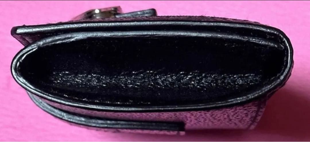 【近日削除】GUCCI 黒 定期 パスケース カードケース 名刺入れ ジャンク品