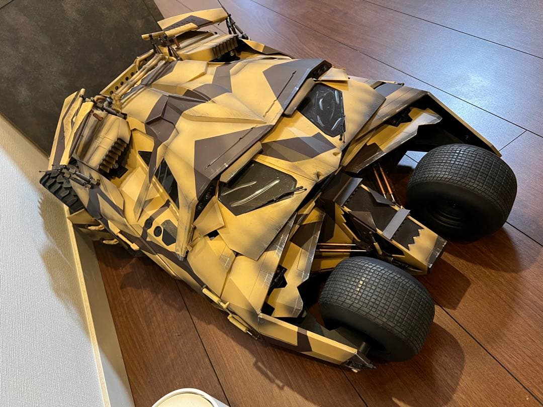 ホットトイズDARK KNIGHT BATMAN TUMBLER（タンブラー）