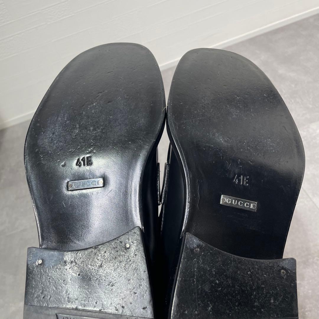 GUCCI グッチ エンボスロゴ ローファー レザー　1101465