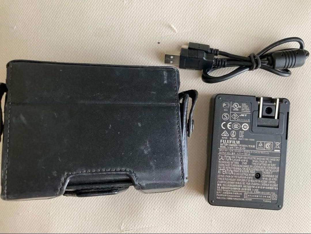 Fujifilm X10コンパクトデジタルカメラ 純正革カバー