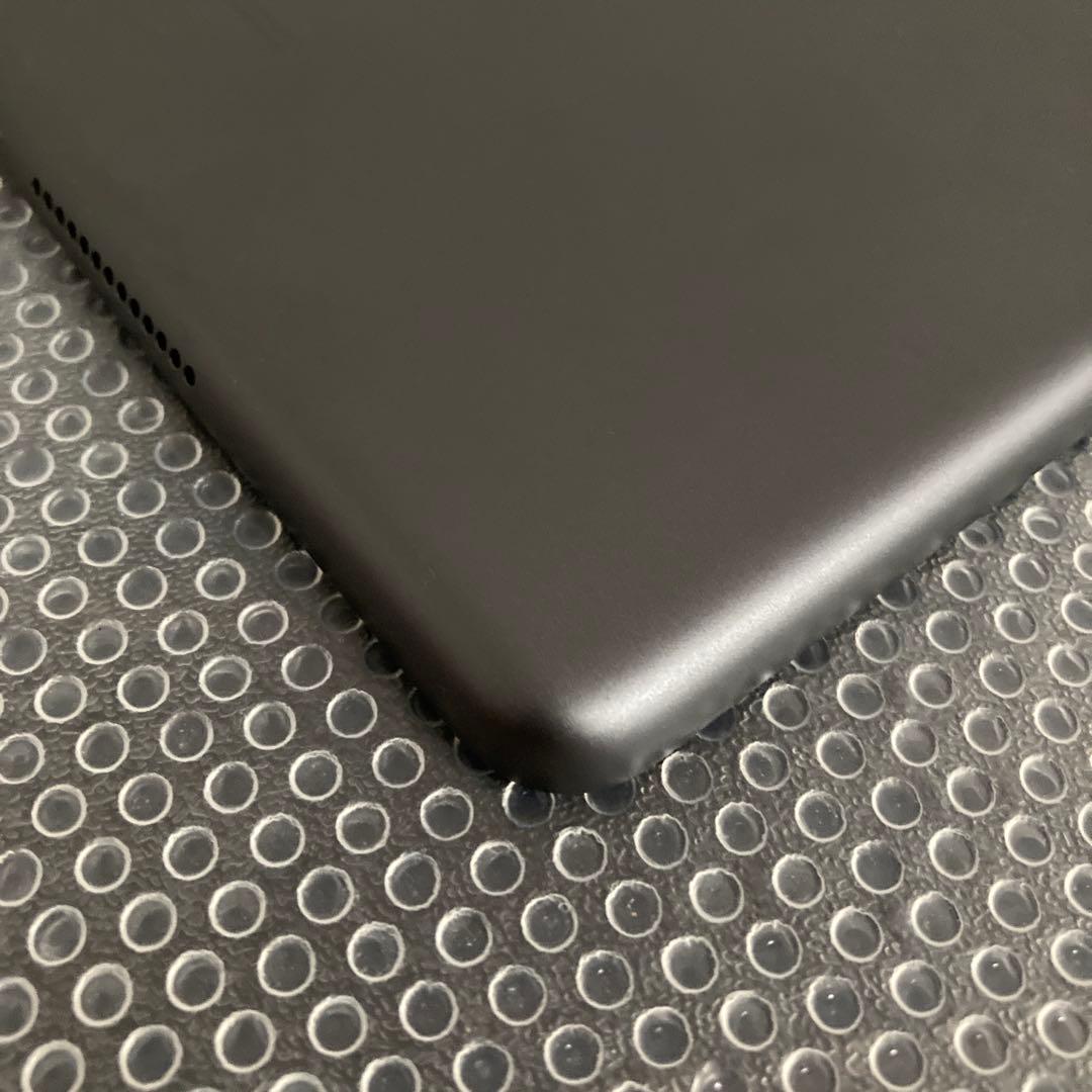 3253 電池最良好☆比較的美品☆iPad7第7世代32GB WIFIモデル☆
