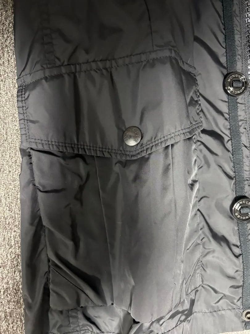 モンクレールナイロンジャケット