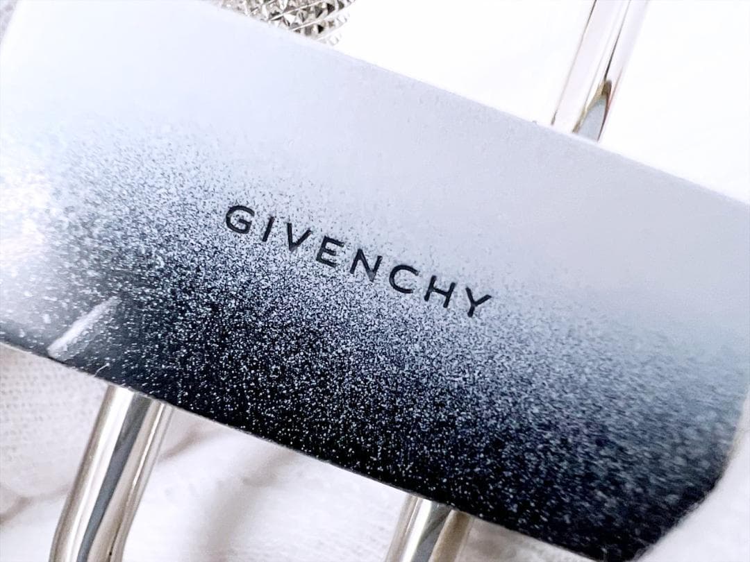 未使用　GIVENCHY　ジバンシィ　4G　パドロック　チャーム　キーホルダー