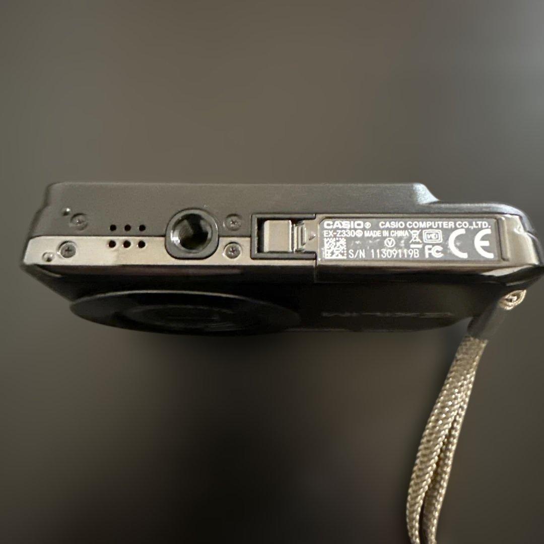 【美品】CASIO 薄型デジカメ「EXILIM ZOOM EX-Z330」