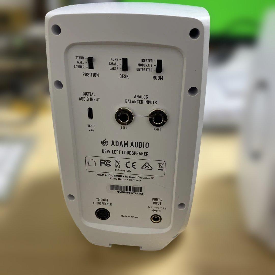 ADAM AUDIO D3V White モニタースピーカー