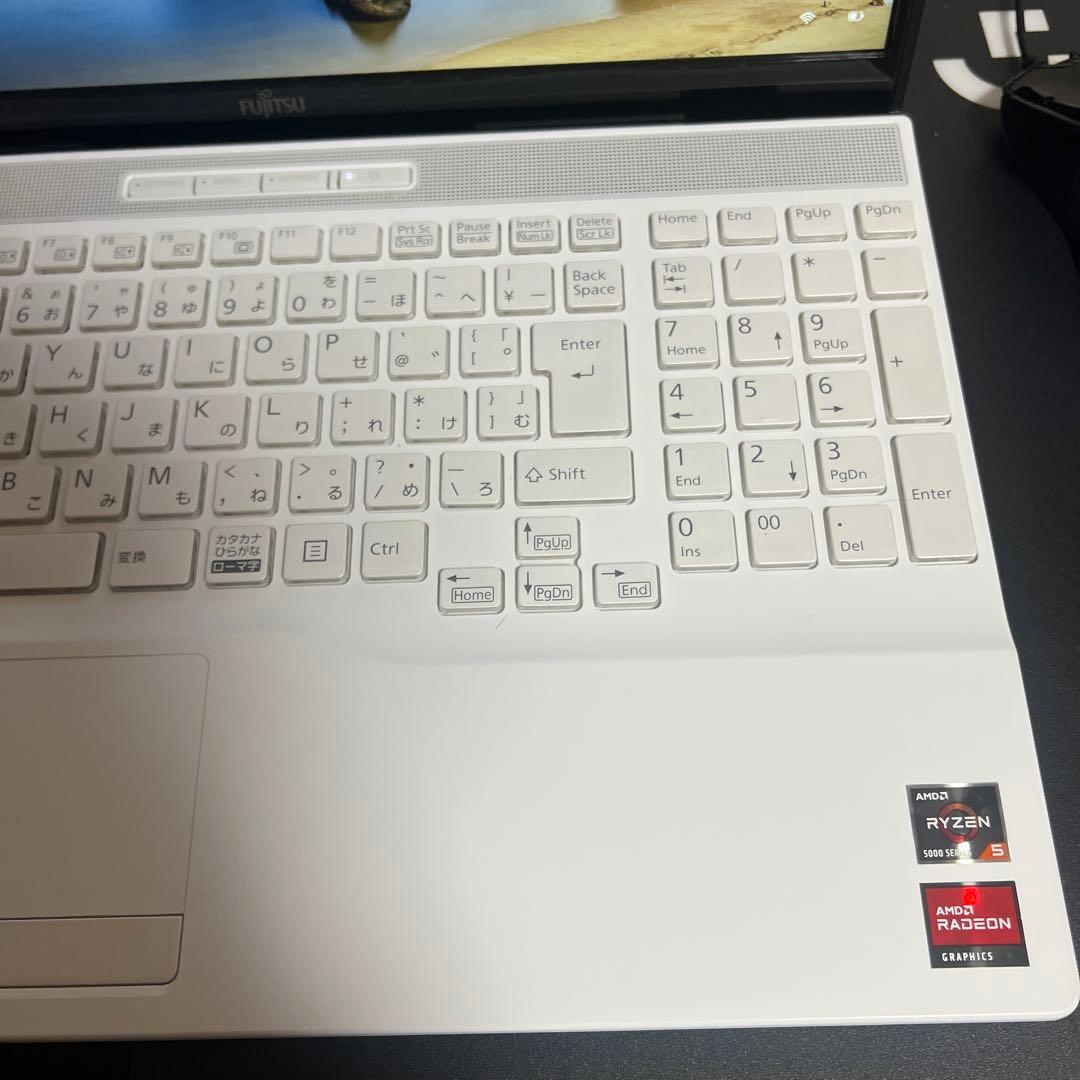 【ほぼ未使用品】富士通 LIFEBOOK AH480/H プレミアムホワイト