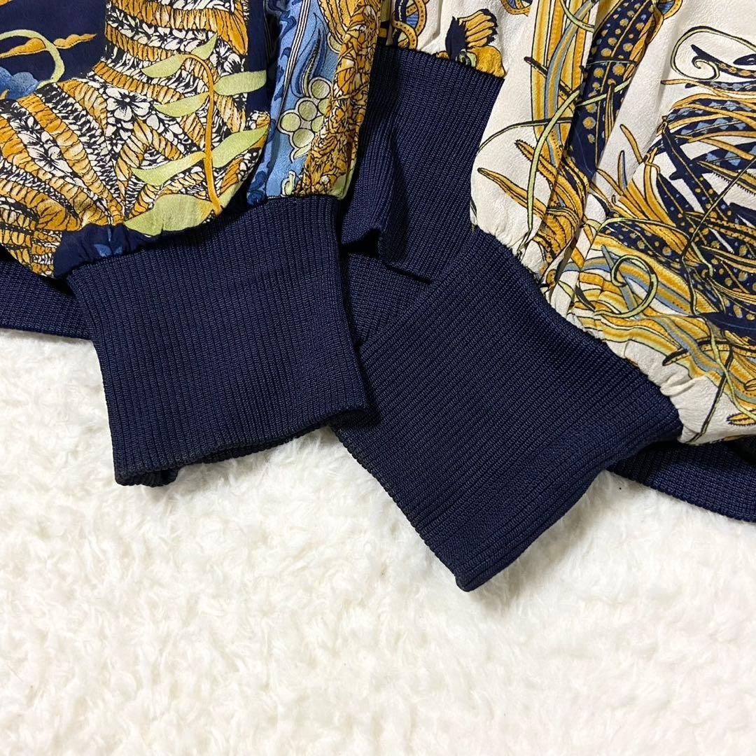 【美品】サルヴァトーレ フェラガモ 総柄 ブラウス ネイビー イエロー Sサイズ