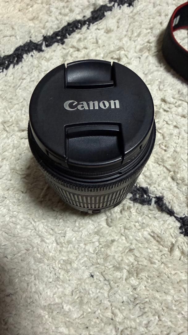 【お得！】Canon EOS kiss x8i ダブルズームキット 箱あり