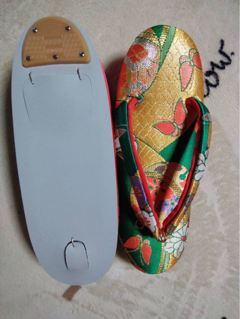 7歳向け・表側正絹・お着物のセット・帯リバーシブル