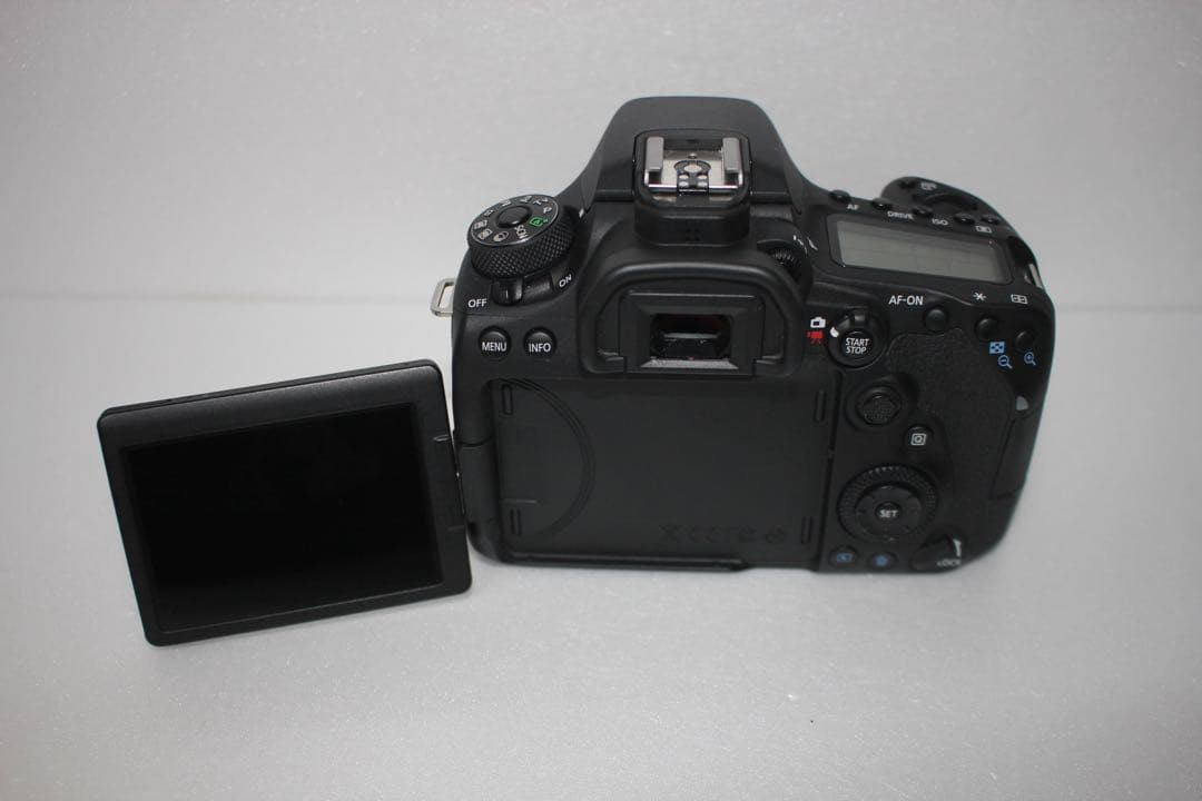 デジタル一眼レフカメラCanon EOS 90D標準レンズセット