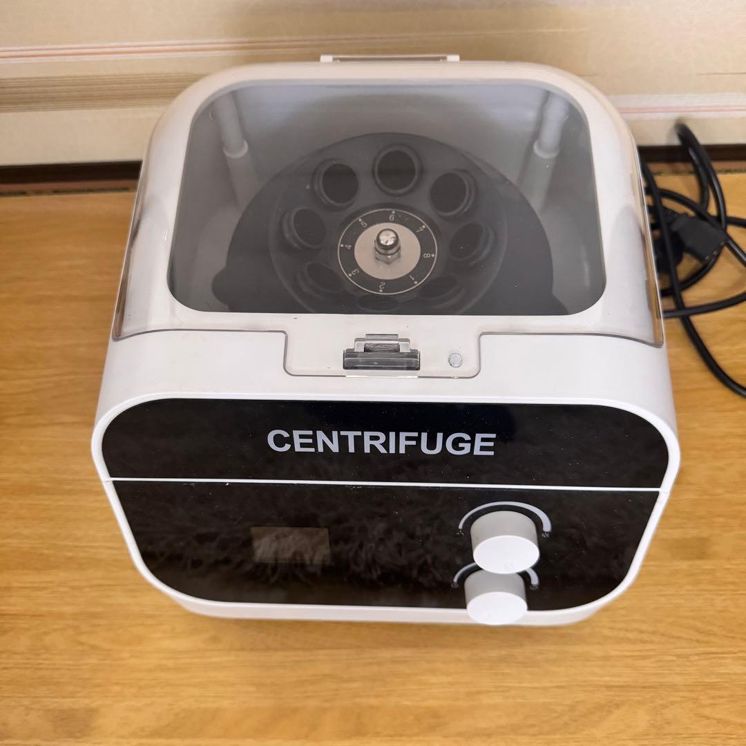 110v-220V遠心分離機デジタル低速脂肪美容 4000rpm 1920Xg