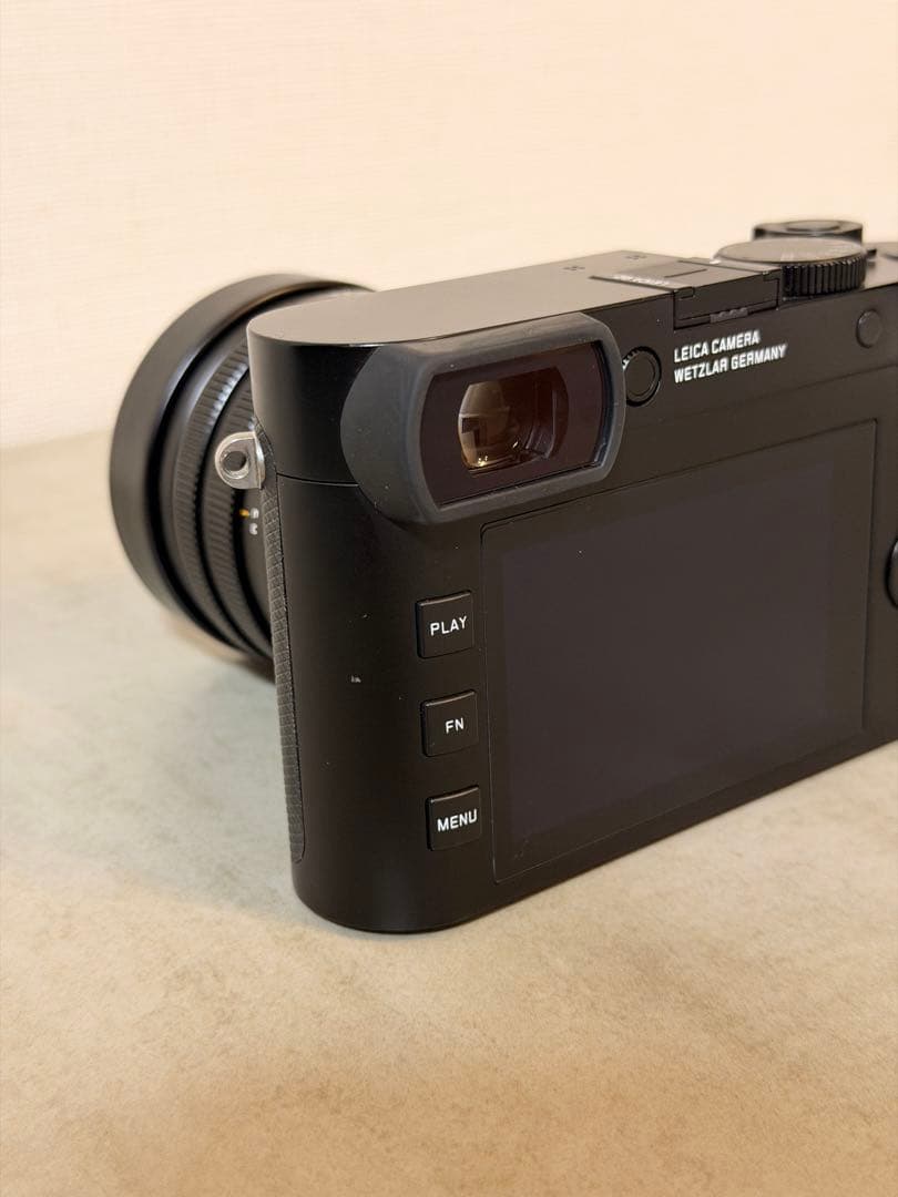 Leica Q2_予備バッテリー付き
