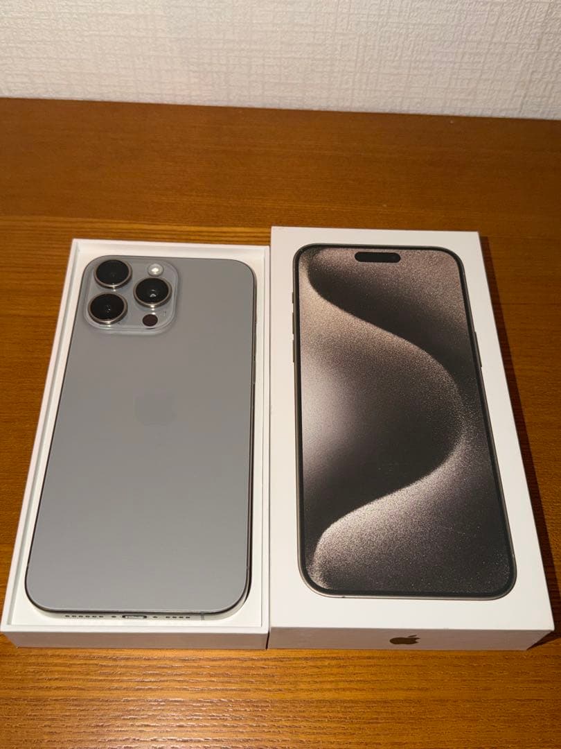 Apple iPhone 15 ProMax256GB本体　美品