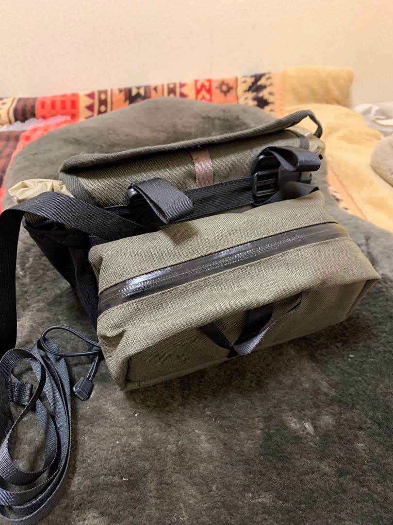 アクセサリー Raw Low Mountain Works Front Bag