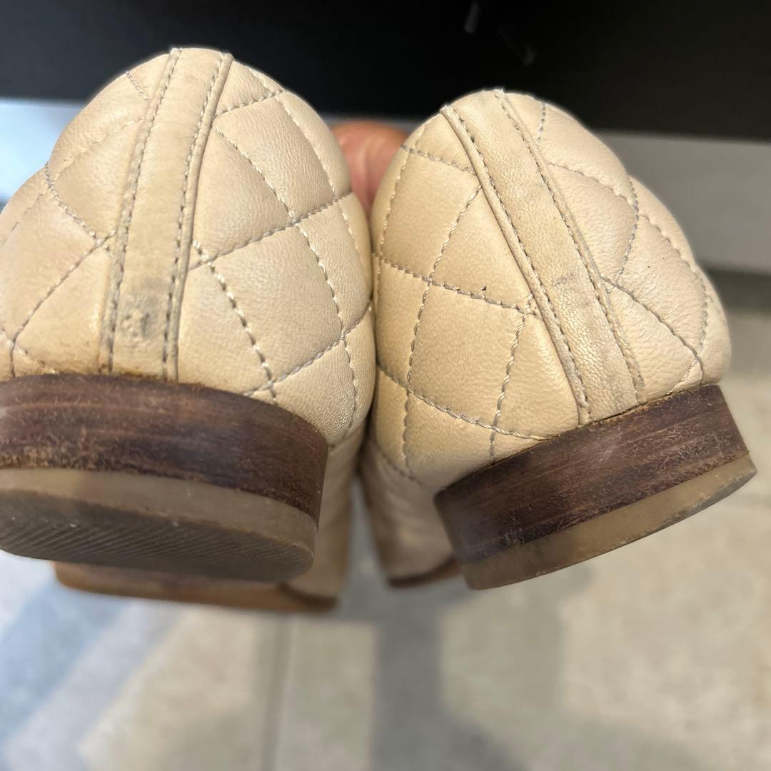 CHANEL キルティングフラットシューズ ベージュ・黒