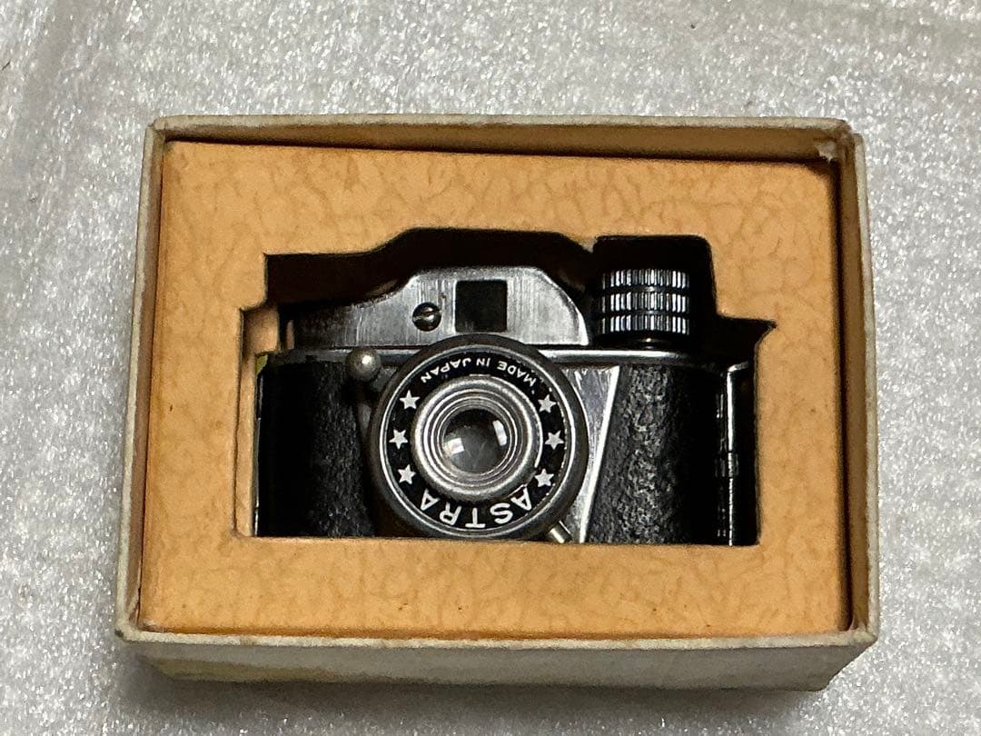 ミゼットカメラ／ASTRA。明星社【新品・未使用品　解読書付き】。