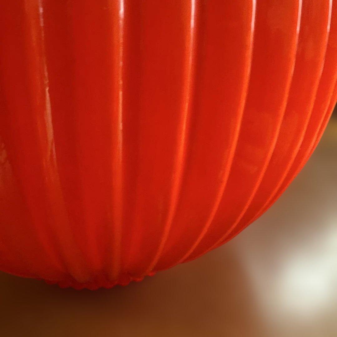 昭和レトロ　赤い球形ペンダントライト ガラス製