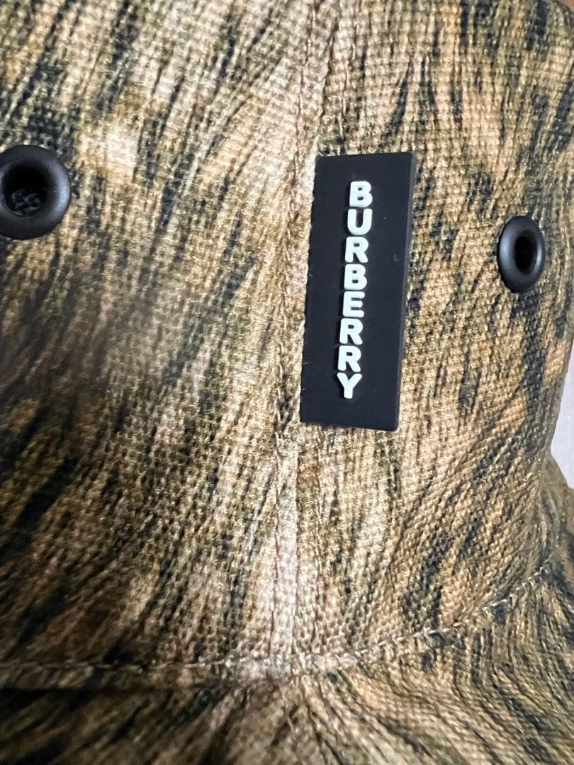 バーバリー リバーシブルデザイン バケットハット