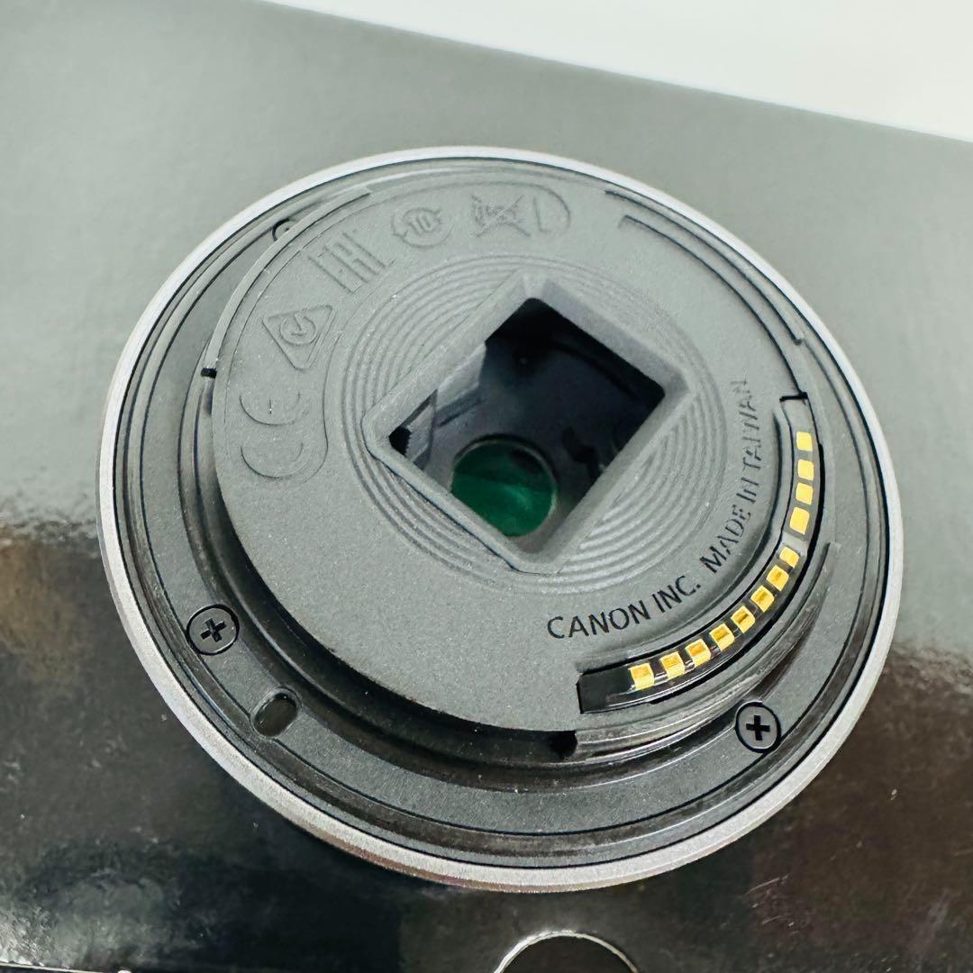 展示品 Canon EOS R50 ダブルズームキット EOSR50WH-WZK