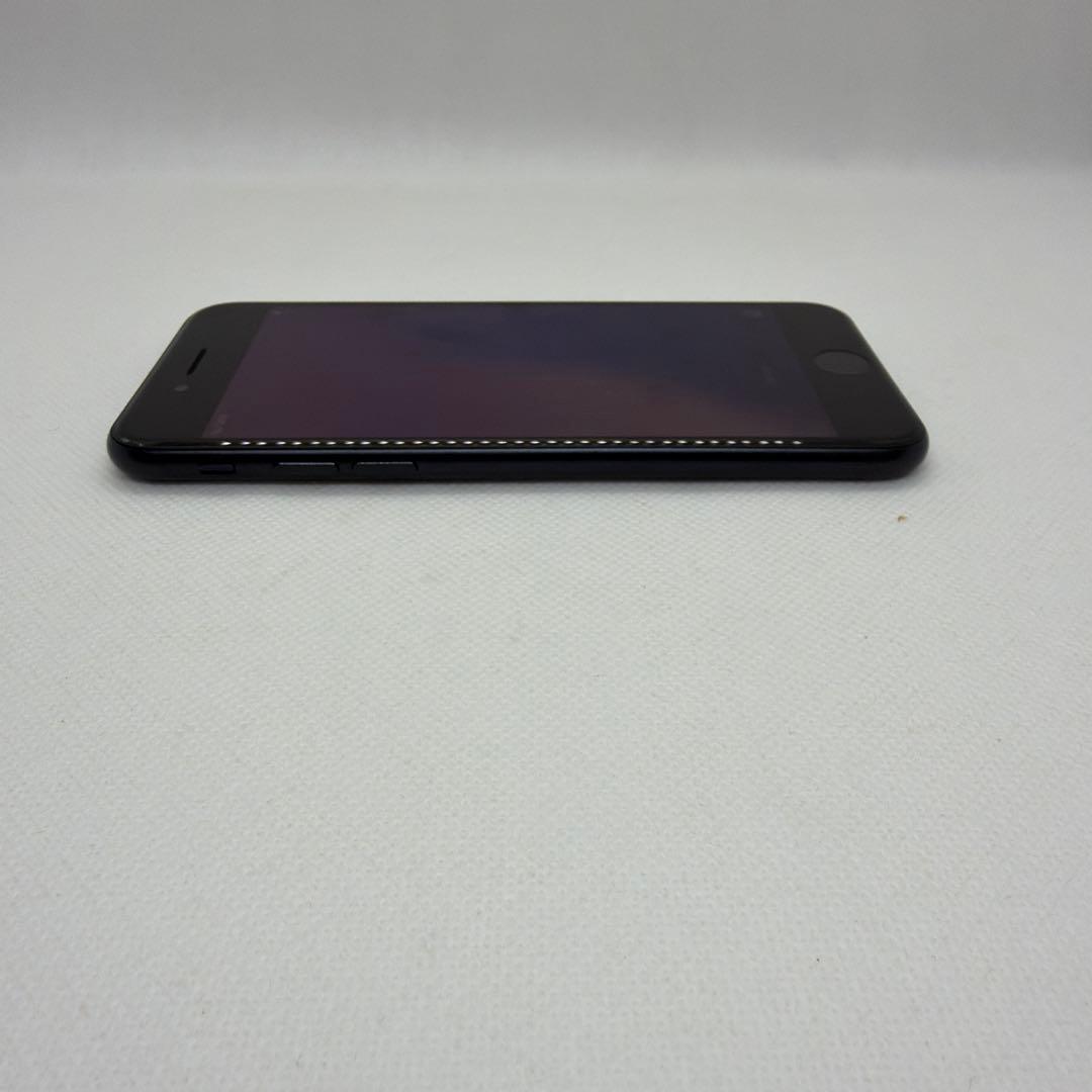 iphonese 第3世代 MMYC3J/A