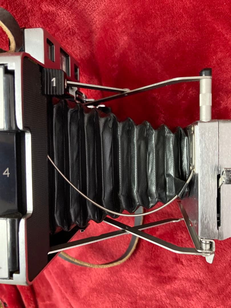 古いポラロイドカメラ