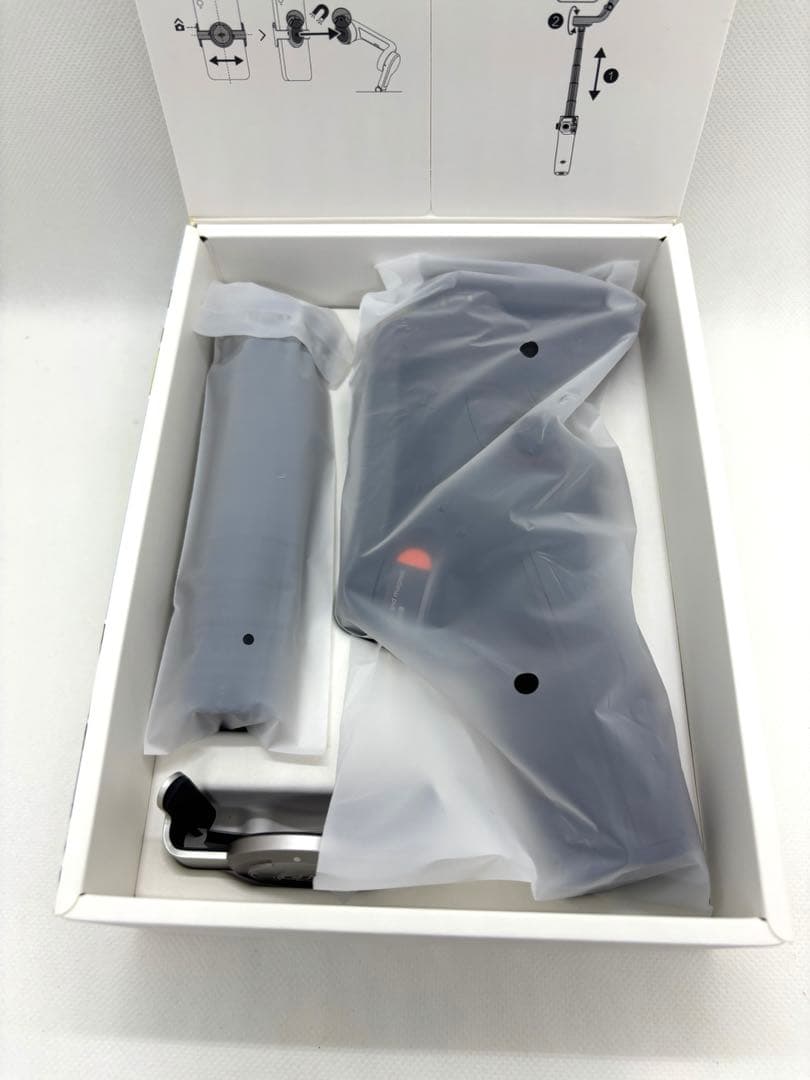 ほぼ未使用　DJI Osmo Mobile 6 スマートフォンスタビライザー