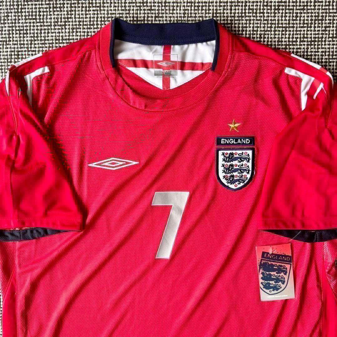 【新品・紙タグ付き】デビッド・ベッカム ＃７ イングランド代表 ２００４（A）