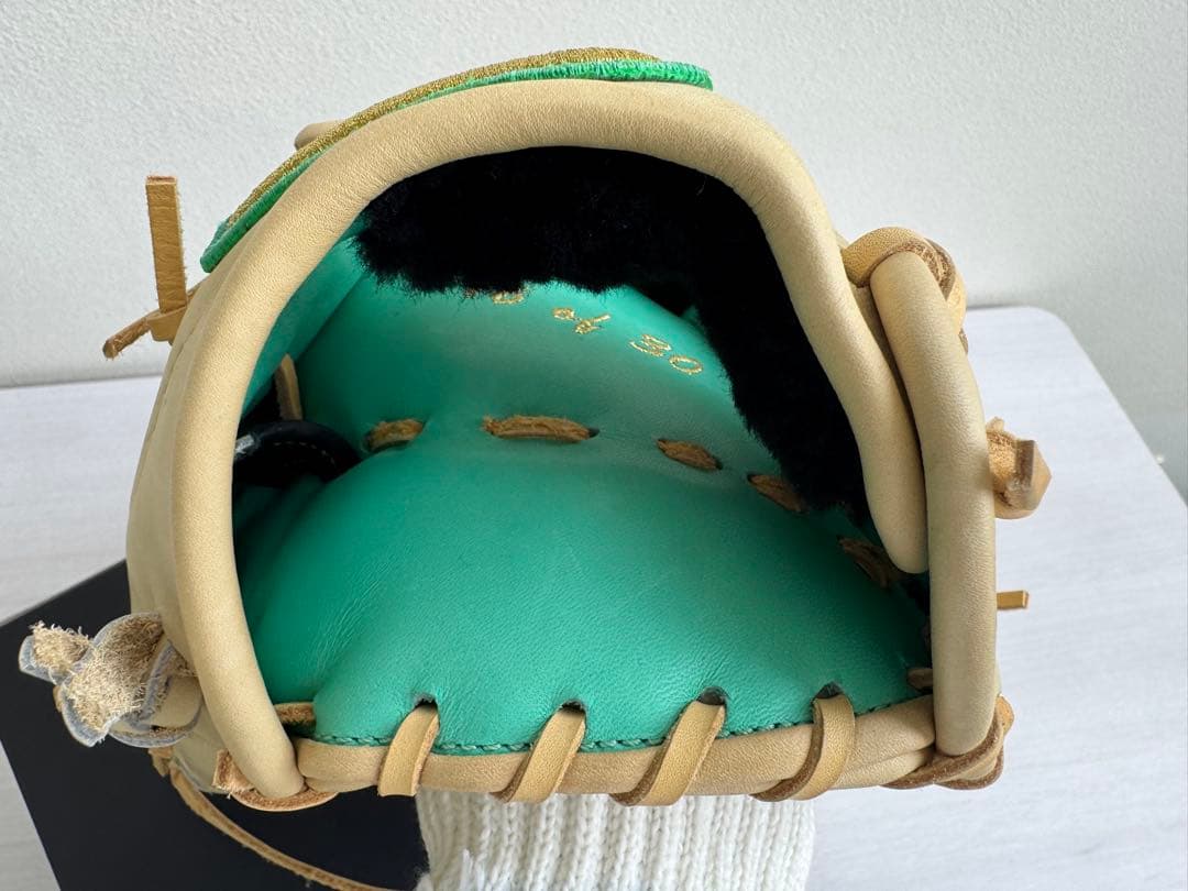 世界限定Nike shado 左用グローブ　16／30