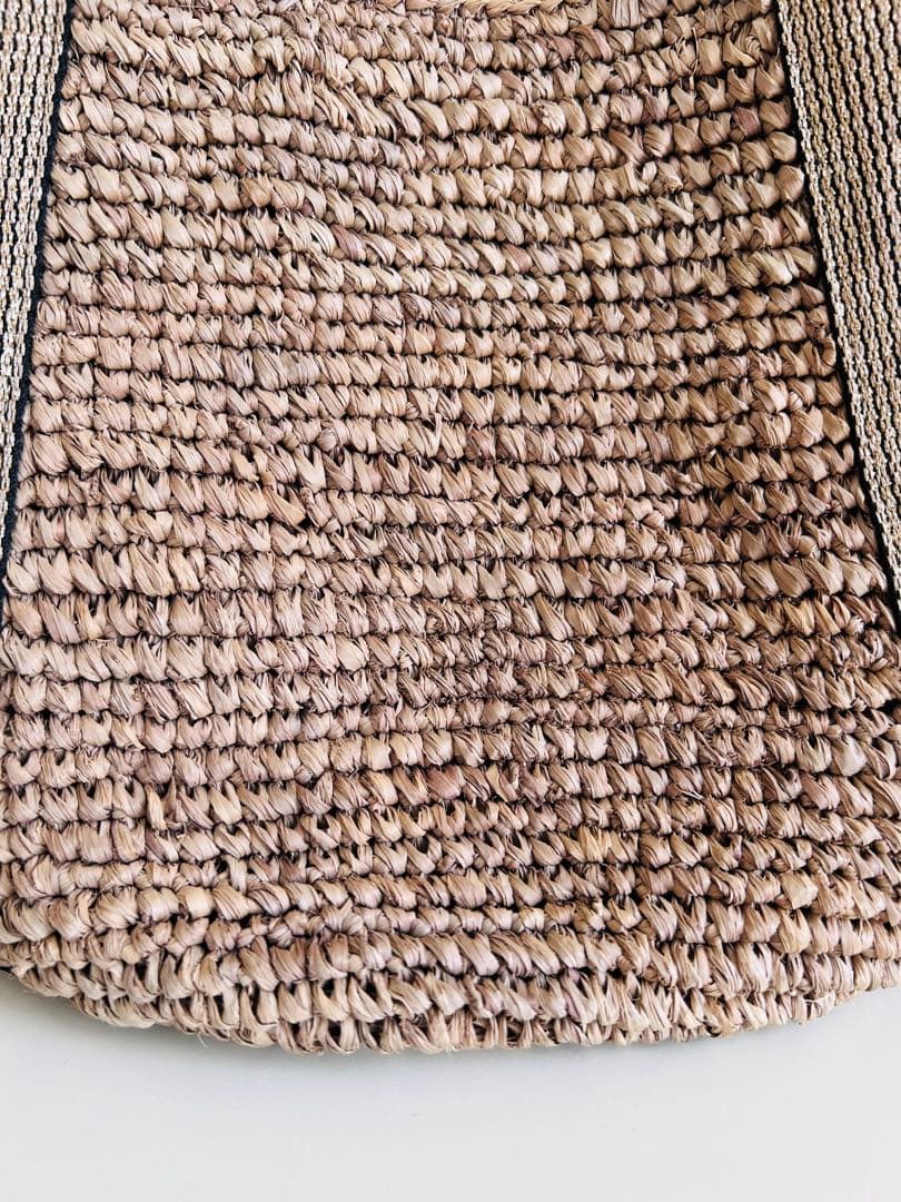 VIOLAD'ORO ゴールド　かごバッグ タッセル付き ヴィオラドーロ