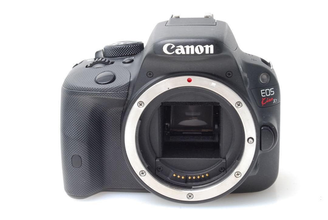 ✨ショット数4380回✨CANON KISS X7✨ダブルレンズ✨超軽量✨
