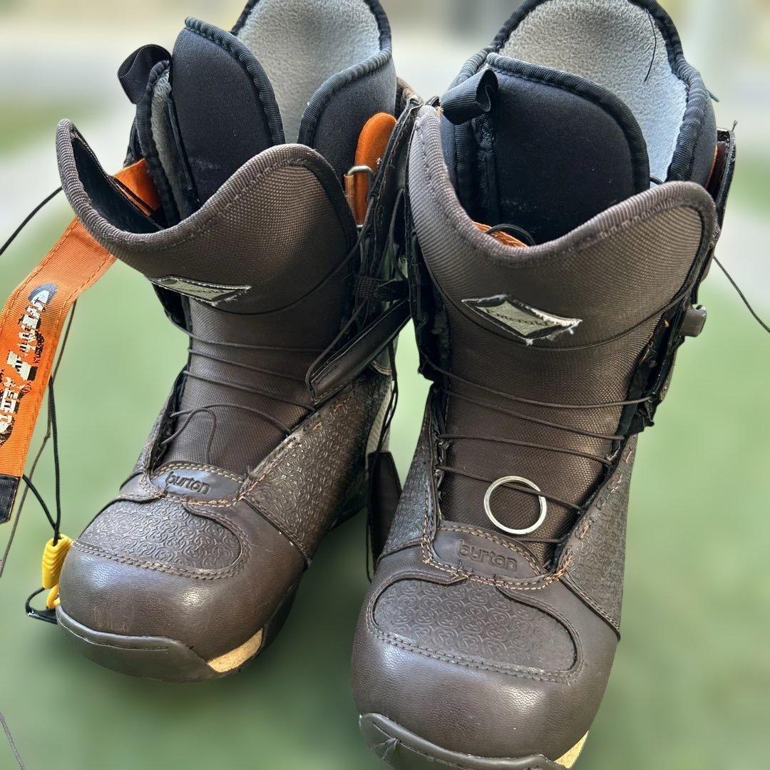 Burton Emerald 女性用スノーボードブーツ 24.5