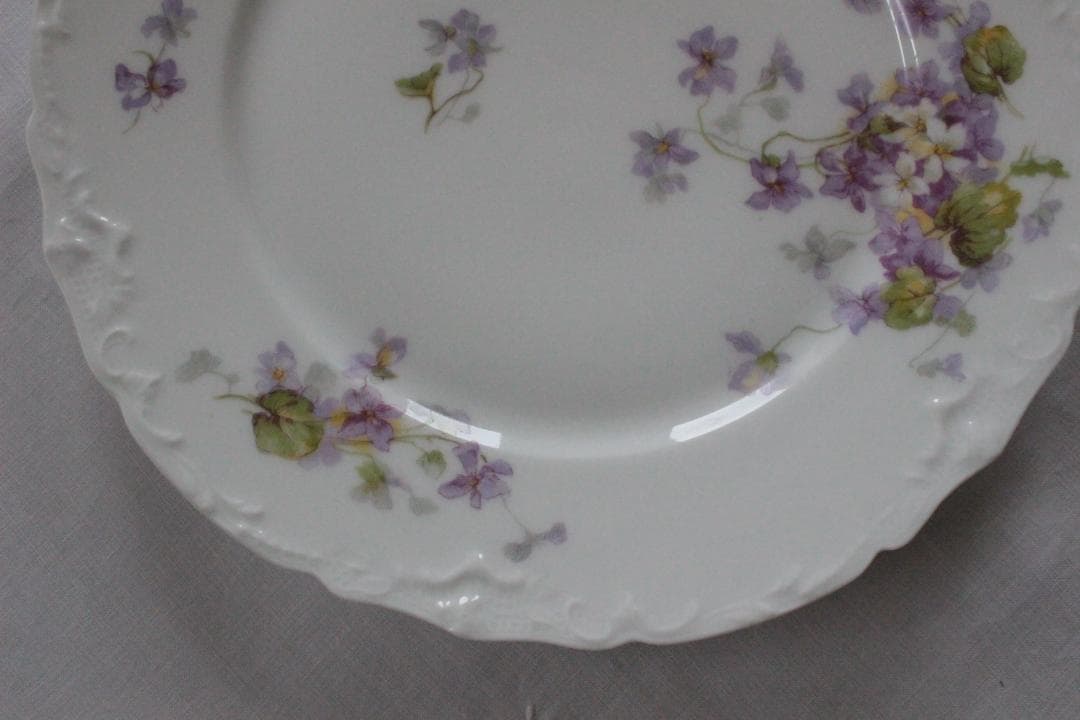 maman様2枚おまとめ　Limoges【リモージュ】スミレのデザートプレート