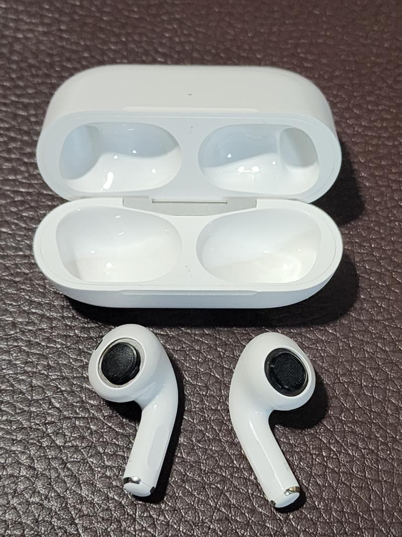 Air Pods Pro 2 (第2世代) 充電ケース付き lightning